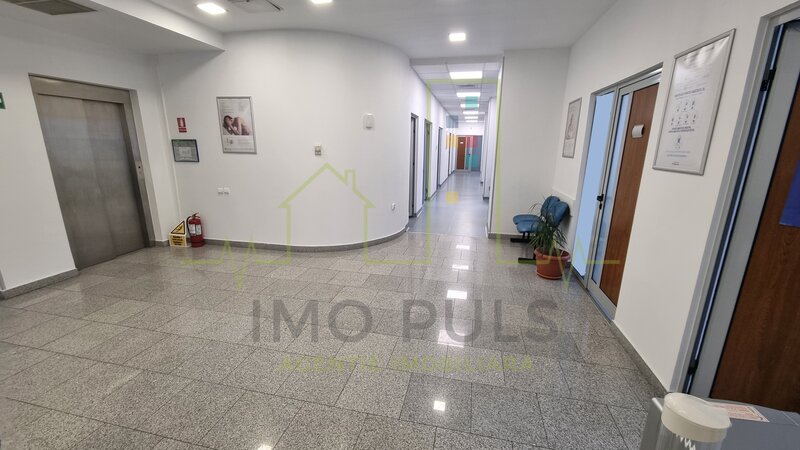 Timisoara, cladire de inchiriat, la 4 minute de centru, acces auto,